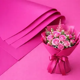 folia-kwiatowa-satynowa-florystyczna-fuksja-20-arkuszy-57x57cm