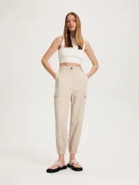 bezowe-damskie-spodnie-joggery-cargo-reserved-l