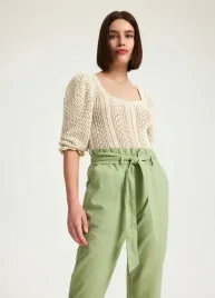 zielone-spodnie-z-lnu-z-paskiem-reserved-xs