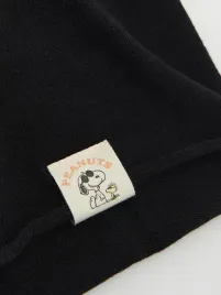 czarna-czapka-z-wiskoza-snoopy-reserved-50