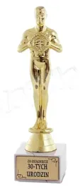 statuetka-wiktor-puchar-pamiatka-prezent-na-30-urodziny