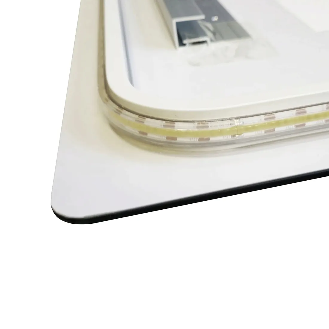 lustro-scienne-balneo-prostokat-60-x-80-mm-stan-nowy