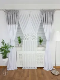 zestaw-dekoracyjny-z-panelem-i-zaslonami-jasnoszary-290-160-cm