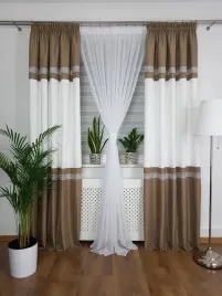 zaslony-gotowe-na-tasmie-marszczacej-brazowy-2szt-135-250-cm