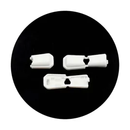 koncowka-do-sznurka-plastikowa-bialy-57mm-200szt-111