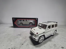 realistyczny-model-samochodu-marcedes-benz-amg-g63-bialy-1-24