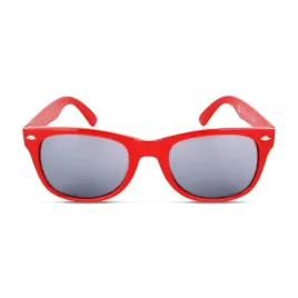 czerwone-okulary-przeciwsloneczne-case-ih-dla-rolnika