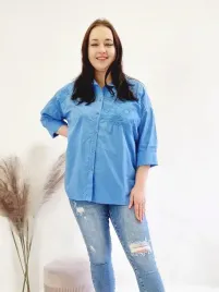 koszula-oversize-z-haftem-niebieska-uni