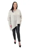 asymetryczny-sweter-oversize-bezowy-uni-wzor-dominujacy-inny-wzor