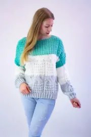 sweter-z-bufiastymi-rekawami-w-warkocze-mietowo-kremowo-popielaty-uni
