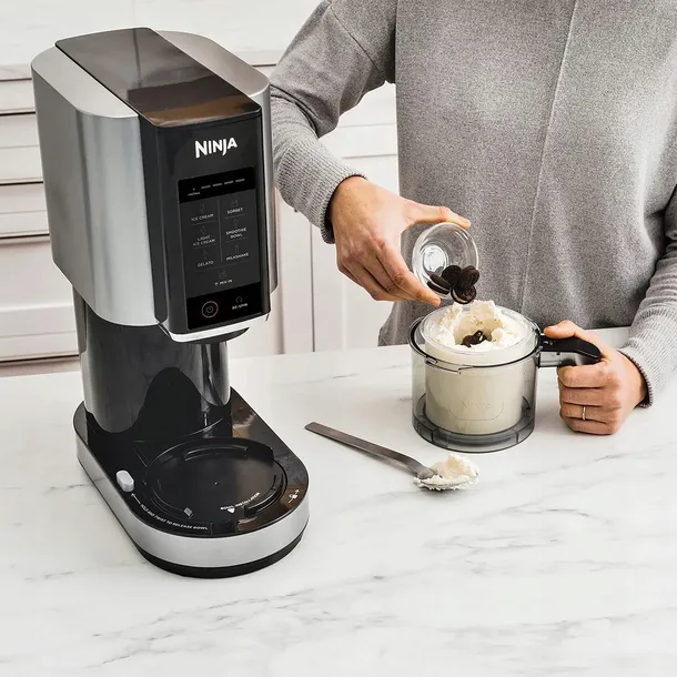maszyna-do-lodow-smoothie-timer-7-programow-800-w-ninja-marka-inna