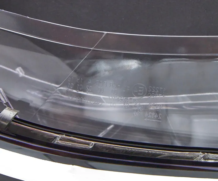klosz-reflektorow-przednich-do-bmw-5-e60-e61-2003-2010-prawa-strona-zabudowy-prawa