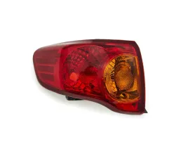 lampa-tyl-do-toyota-corolla-e140-e150-2009-2013-8156002420-lewa-czerwona
