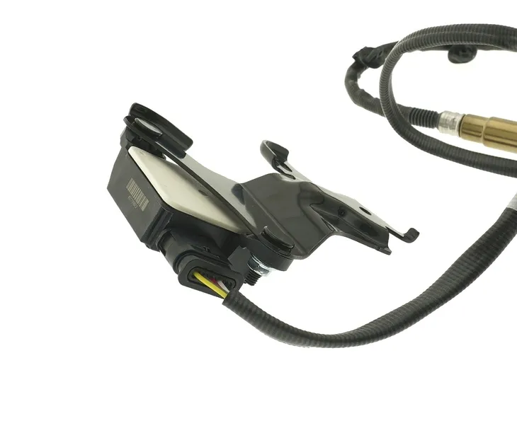 sonda-lambda-do-toyota-hilux-2016-894a071040-typ-samochodu-4x4-suv