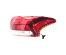 lampa-tyl-do-mitsubishi-outlander-2015-2018-8330b006-prawa
