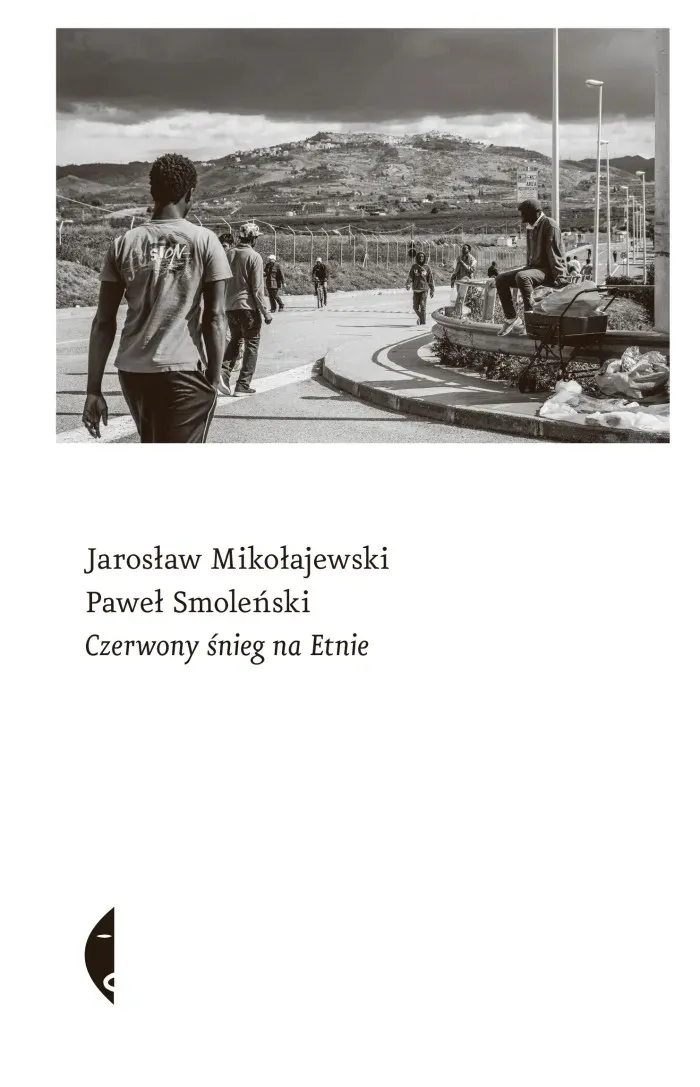 czerwony-snieg-na-etnie-stan-nowy