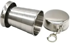 skladany-kieliszek-teleskopowy-brelok-turystyczny