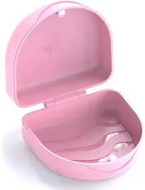 pojemnik-na-aparat-ortodontyczny-protezy-etui-rozowe