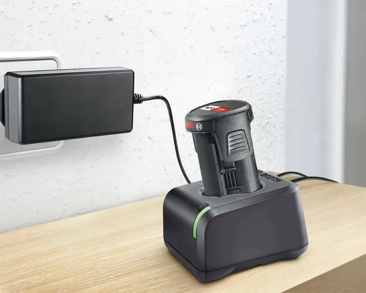 ladowarka-bosch-1600a019r3-12v-marka-bosch-stan-nowy
