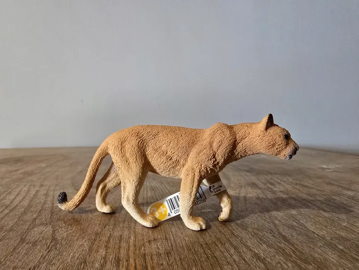 schleich-puma-figurka