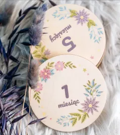 tabliczki-z-miesiacami-kwiatki