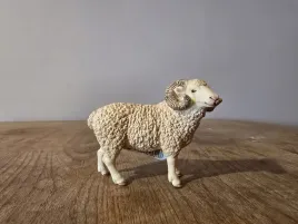 schleich-baran-figurka-model-z-2021-r