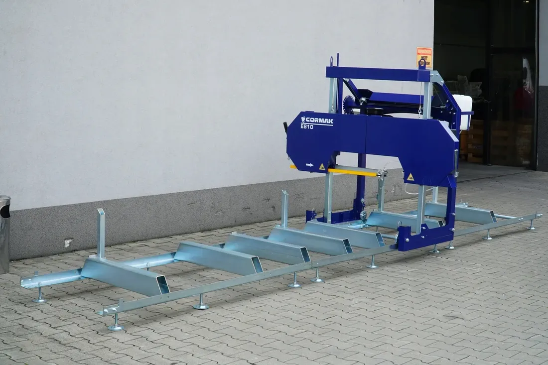 trak-tasmowy-cormak-e810-stan-nowy