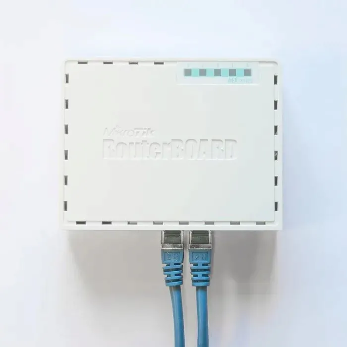 mikrotik-router-rb750gr3-hex-5-x-gbe-stan-nowy