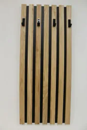 lamel-wieszak-scienny-drewniany-na-ubrania