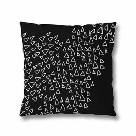 poszewka-miss-lucy-bandw-triangle-40-x-40-cm-czarna