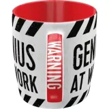kubek-warning-genius-at-work-super-prezent-330ml-stan-nowy-marka-nostalgic-art