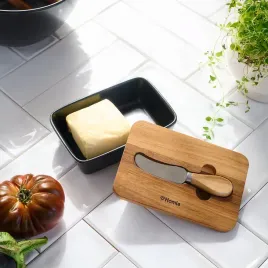 maselniczka-mooka-porcelanowa-z-nozykiem-i-akacjowa-pokrywka-czarna-11x16-c