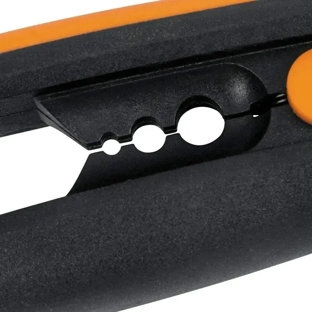 sekator-do-kwiatow-fiskars-sp14-solid-1051601-maksymalna-grubosc-cietej-galezi-10-mm