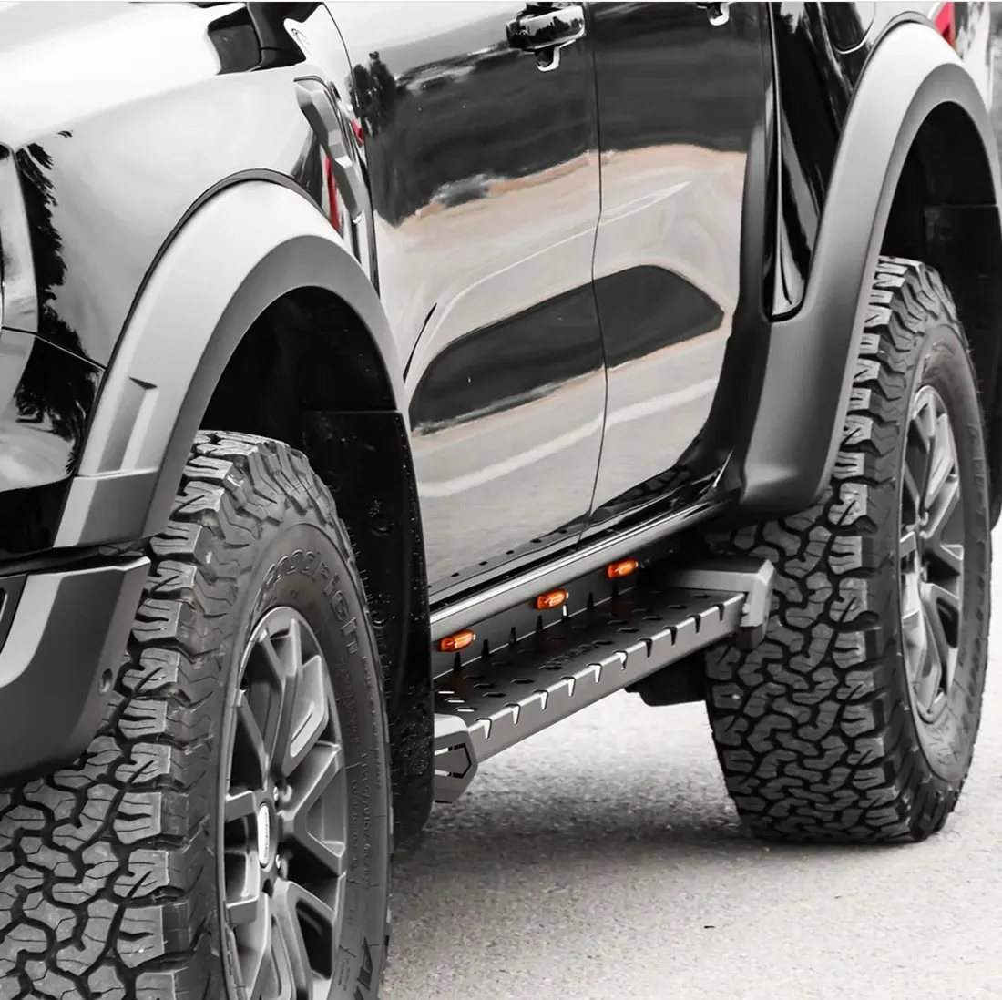stopnie-boczne-progi-model-z-ford-ranger