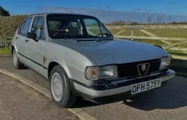 alfa-romeo-alfasud-reflektor-h4-lewy-przod-z-kierunkwskazem-72-84-austria
