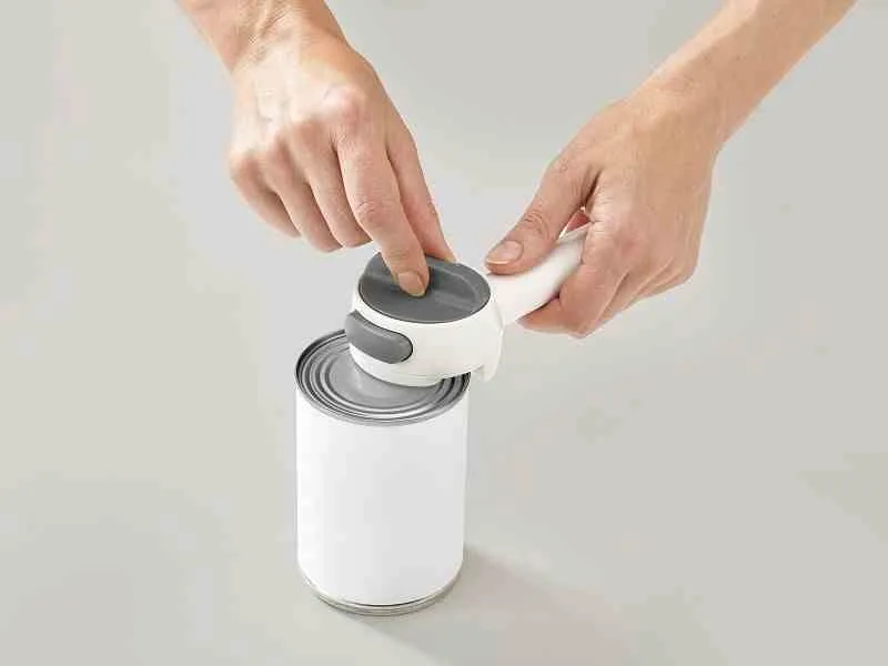 otwieracz-do-puszek-cando-plus-joseph-joseph