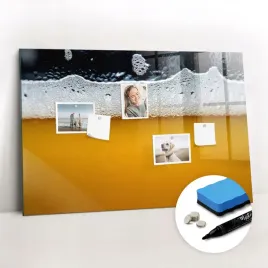 szklana-tablica-magnetyczna-nad-biurko-gratisy-marker-zblizenie-piwa-90x60