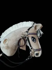 hobby-horse-fiord-konik-na-kiju-prezent-mikolajkowy-swiateczny