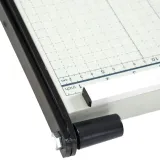 gilotyna-obcinarka-do-papieru-trymer-do-formatu-a4-stan-nowy