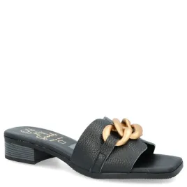 skorzane-klapki-z-ozdoba-oh-my-sandals-5348-czarne