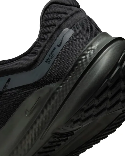 nike-quest-5-material-wkladki-inny-material
