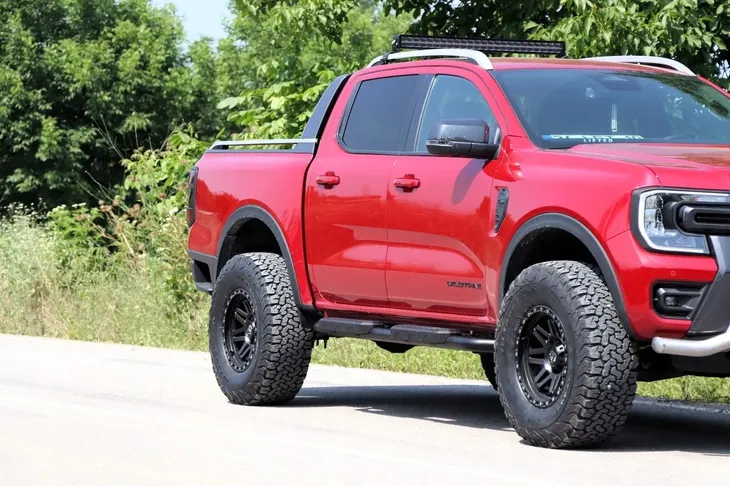 stopnie-boczne-progi-model-d-ford-ranger-stan-nowy-typ-samochodu-samochody-osobowe-samochody-dostawcze-samochody-ciezarowe-samochody-kempingowe-4x4-suv