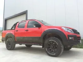 nadkola-poszerzenia-nadkoli-blotnikow-isuzu-d-max-2012-2020