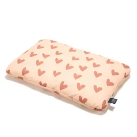la-millou-poduszka-do-spania-bamboo-heartbeat-pink
