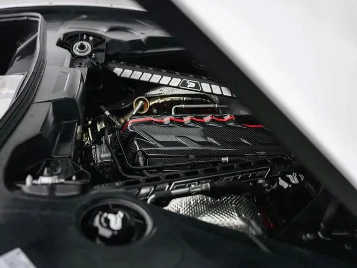 c8-corvette-stingray-carbon-engine-cover-eventuri-numer-katalogowy-czesci-eve-c8vt-cf-eng-producent-czesci-eventuri