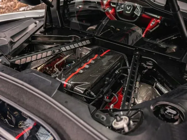 c8-corvette-stingray-carbon-engine-cover-eventuri-producent-czesci-eventuri-typ-samochodu-samochody-osobowe