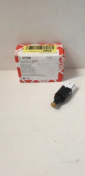 febi-bilstein-wlacznik-swiatel-stop-fe37359-numery-katalogowe-zamiennikow-aic-55882-alp-alp-003363-aslyx-as-203364-cautex-751838-eps-1-810-197-era-330718-facet-7-1197-fae-24898-fare-sa-13743-herth-buss-elparts-70485510-intermotor-51618-metalcaucho-06167-metzger-0911053-motaquip-lvrb117-plyom-p751838-stc-t406167-stellox-06-12522-sx-topran-721-898-vemo-v22-73-0006-wilmink-group-wg2151215