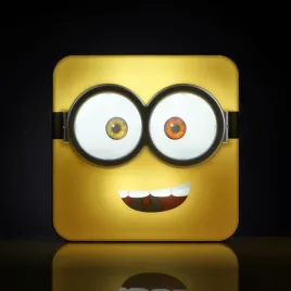 lampa-nocna-3d-minions-bob-led-numskull-na-sciane