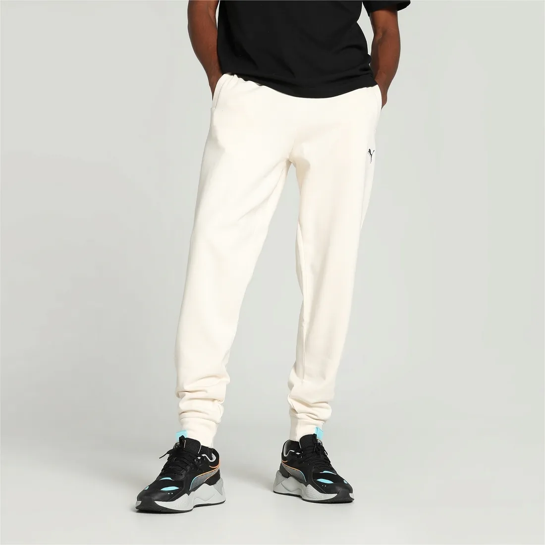 puma-spodnie-m-better-essentials-sweatpants-beige-stan-nowy