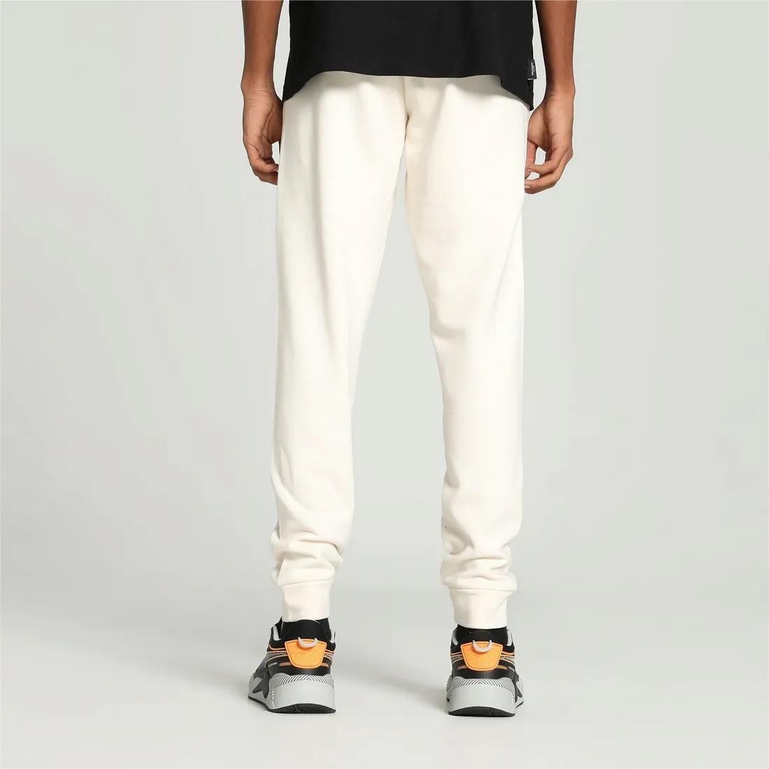 puma-spodnie-m-better-essentials-sweatpants-beige